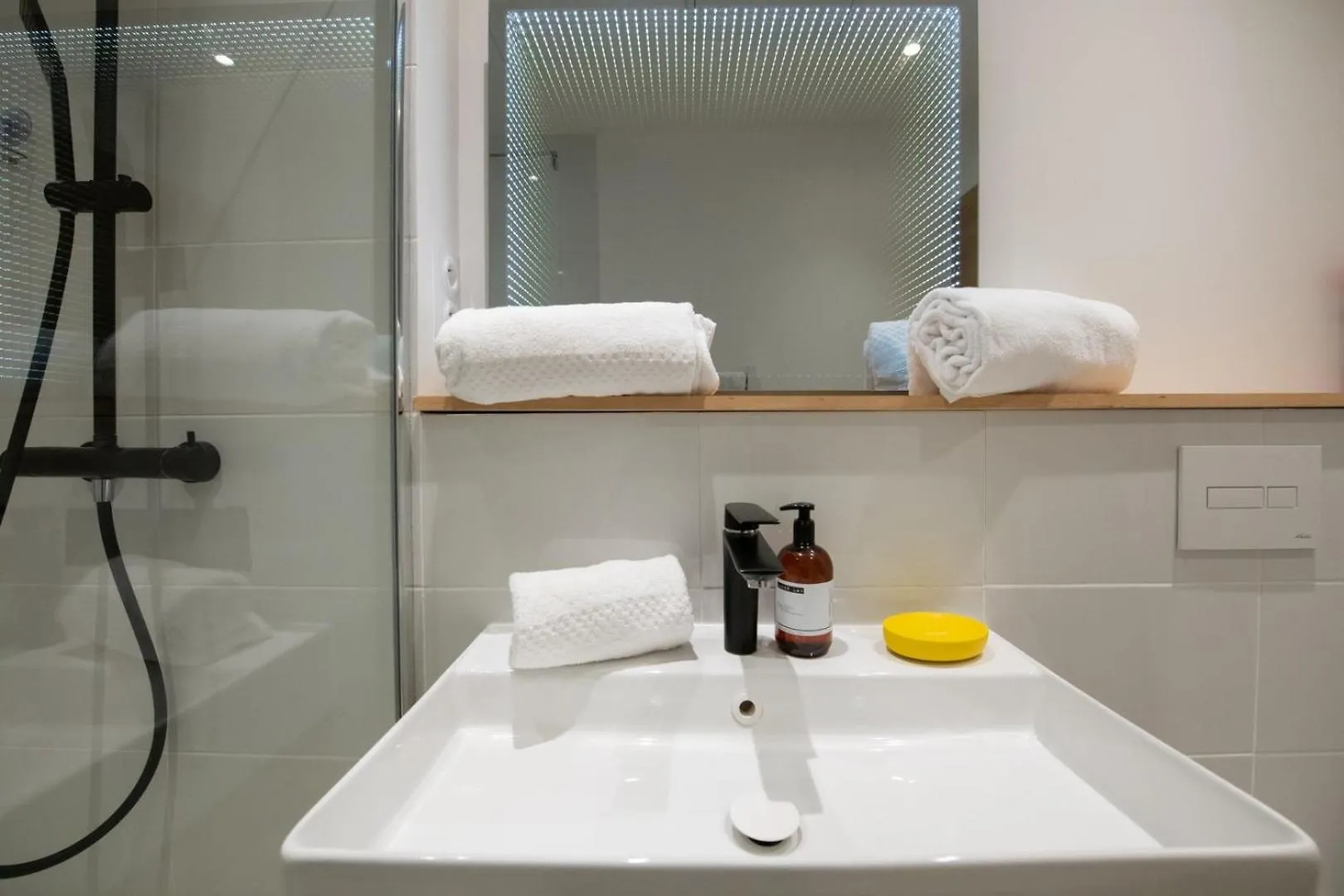 Le Canopee - Beau Studio Atypique Quais Du Rhone Lyon Apartment