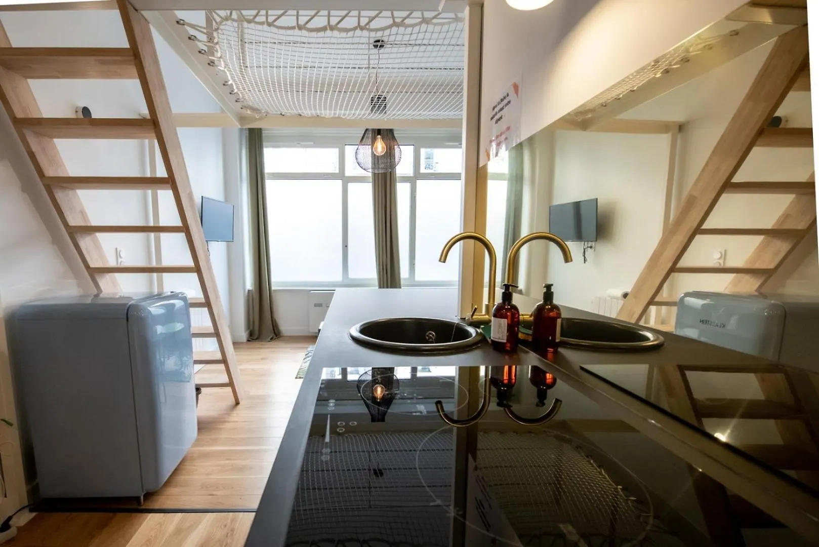 Le Canopee - Beau Studio Atypique Quais Du Rhone Lyon Apartment